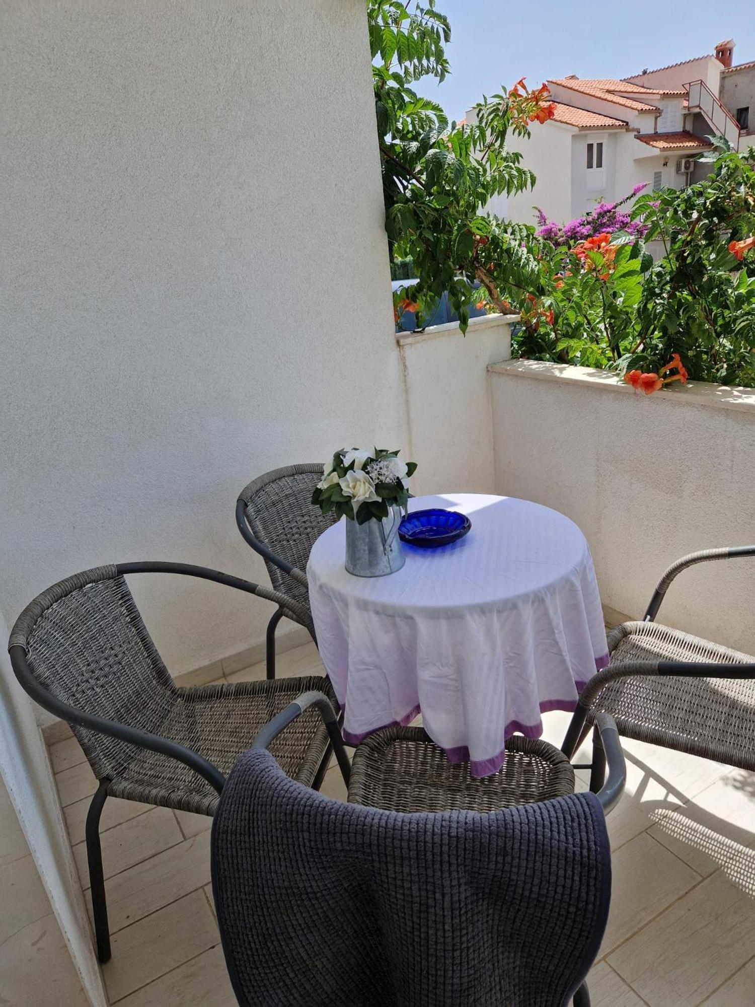 Apartmani Buba Podstrana Bagian luar foto